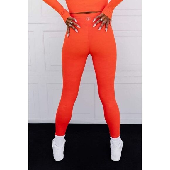 Celestial Bodiez Power 7/8th Leggings in Orange Fire Camo Tetra Print Size Small - Picture 2 of 10